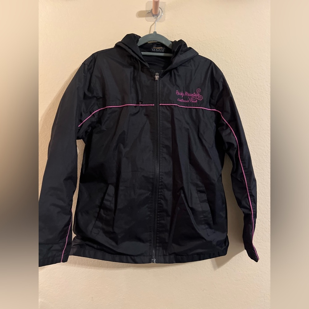 Rocky Mountain National Park lightweight jacket size Medium